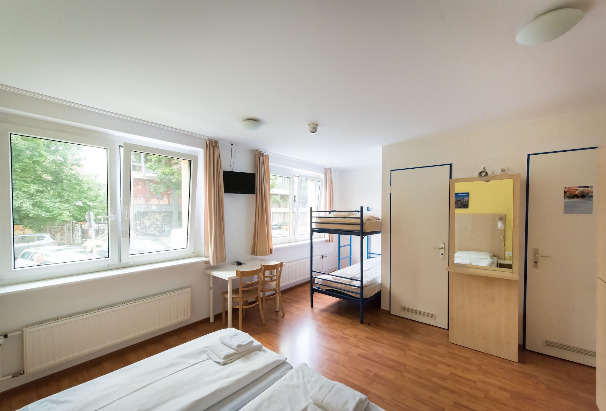 A&O Berlin Mitte Vandrarhem Exteriör bild