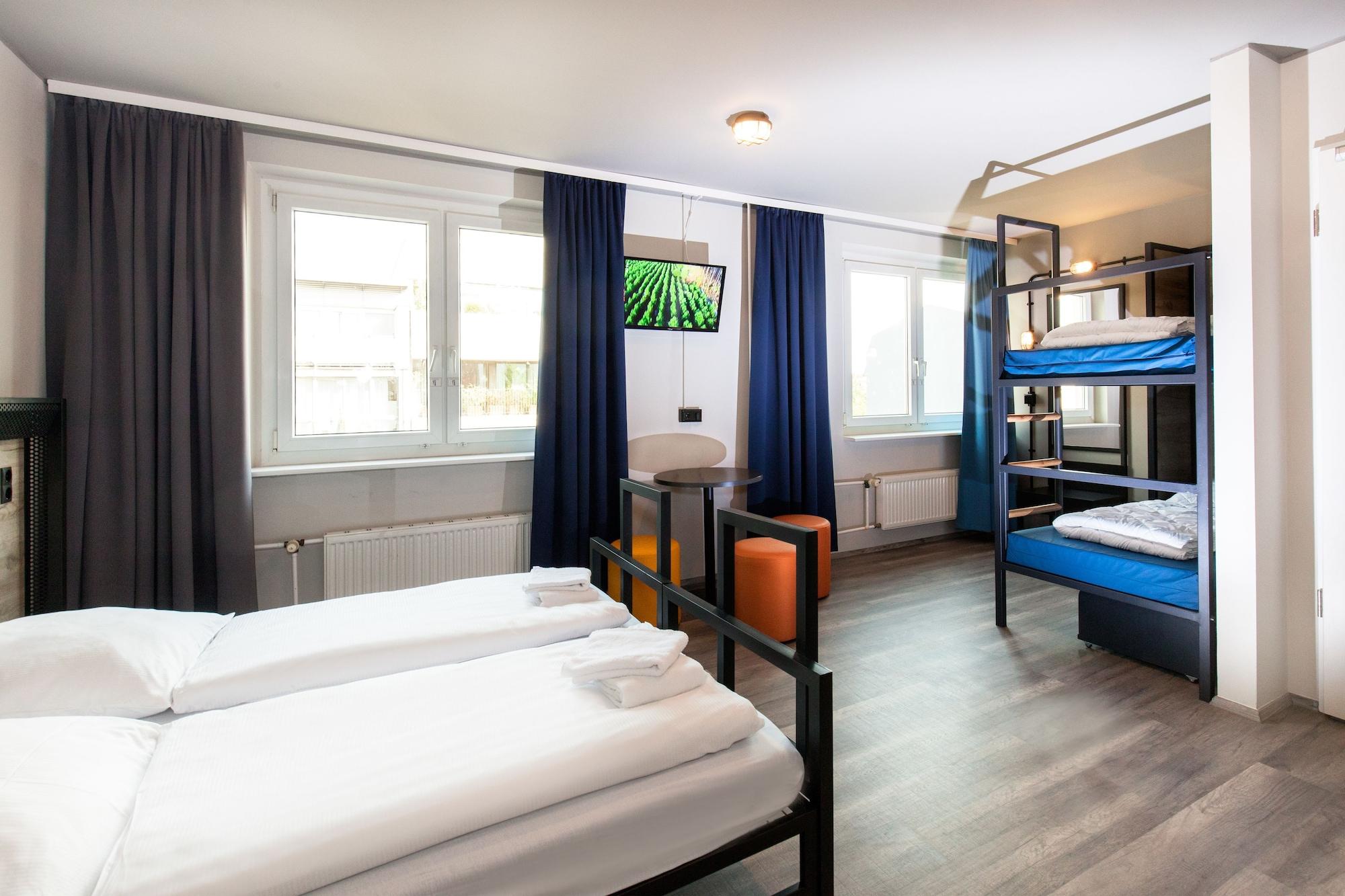 A&O Berlin Mitte Vandrarhem Exteriör bild
